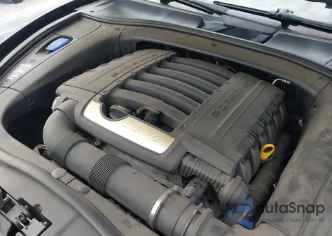 2010 Porsche Cayenne z USA, uszkodzony, nr VIN WP1AA2AP2ALA01030